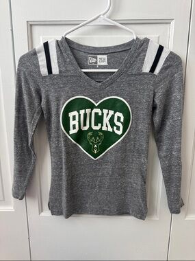 New Era Kids' Milwaukee Bucks Gray Long-Sleeve V-Neck Top size S